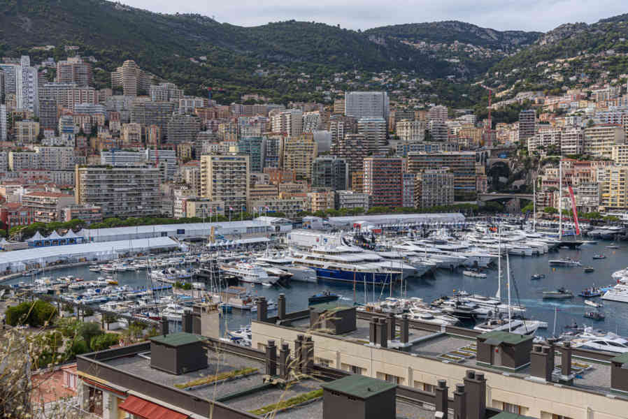 Principado de Mónaco 03 - Montecarlo - puerto   01.jpg